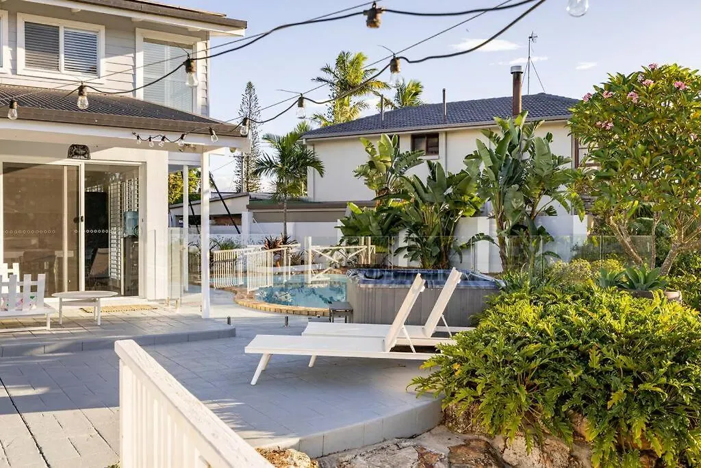 Willa Chic Coastal Waterside Stunner! Gold Coast 0*,