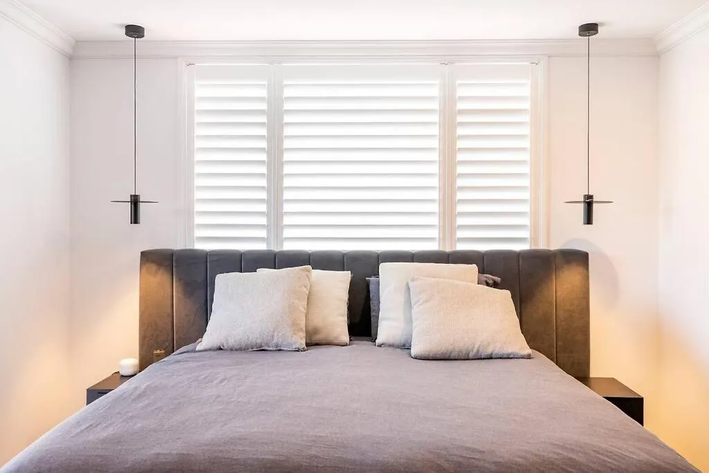 Chic Coastal Waterside Stunner! Villa Gold Coast 0*,